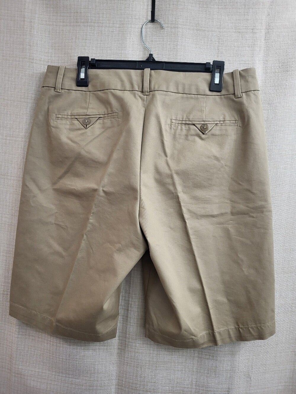 Dockers Chino Shorts Women's Khaki Bermuda Business Casual Teacher Size 14 - Picture 2 of 8